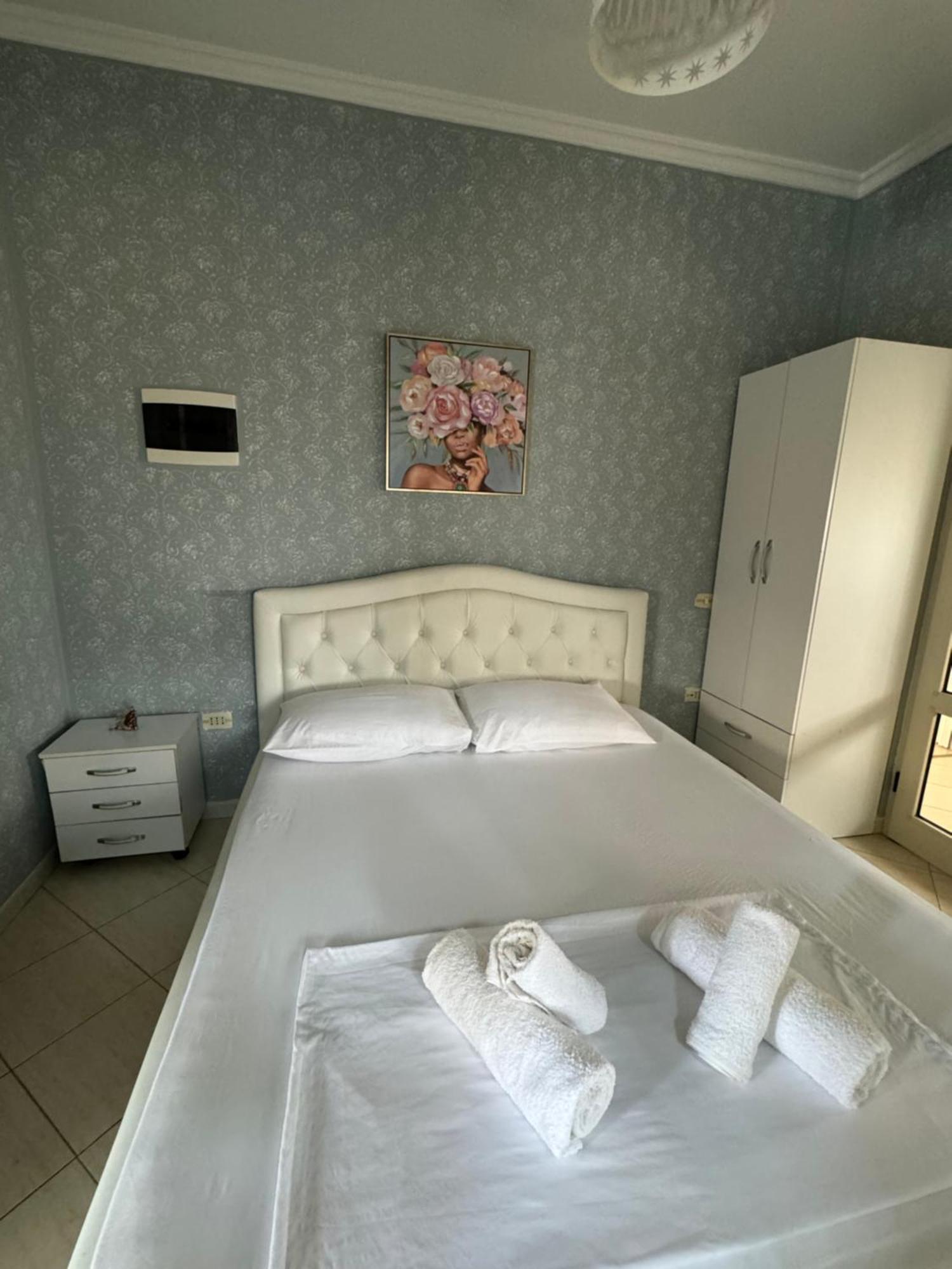 Mirela'S Apartment City Center 티라나 외부 사진